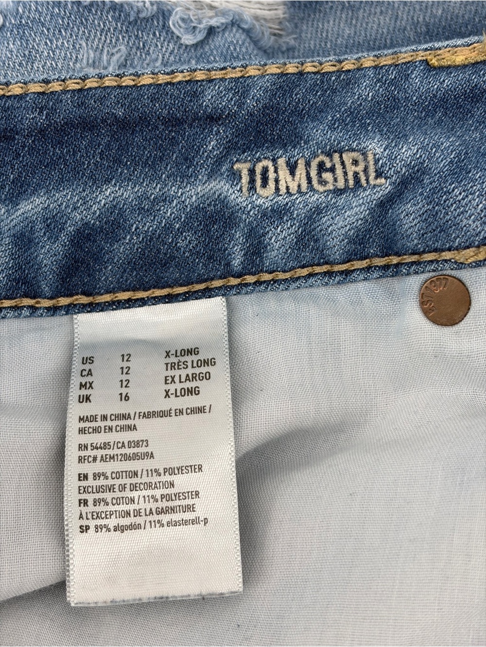 American Eagle Tomgirl Shorts, Medium Wash, Women's Size 12 X-Long - Picture 4 of 9